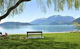 Harrison Hot Springs Beach Hotel